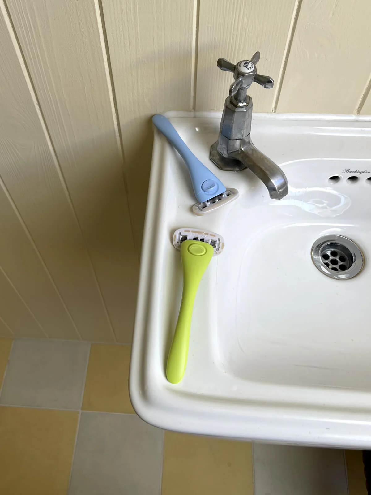 The Body Razor Starter Kit - Image 26